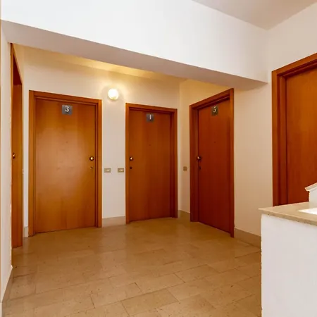 Trieste Trilo 6 - Myho Casa *